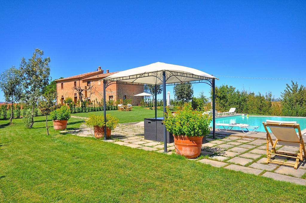 Romina By Posarellivillas Valiano Exterior photo