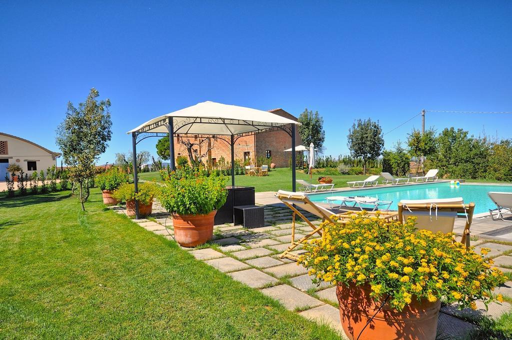 Romina By Posarellivillas Valiano Exterior photo
