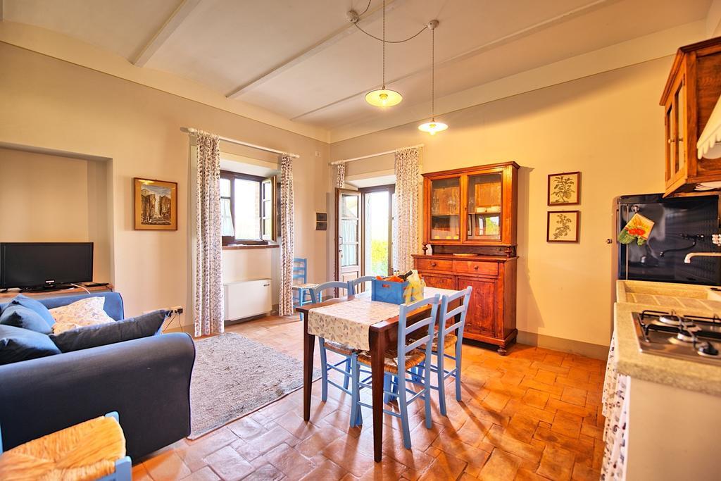 Romina By Posarellivillas Valiano Room photo